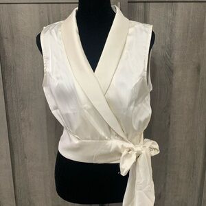 Shein Off White Satin Drop Side Bow Tie V Neck line Sleeveless Blouse Size Small